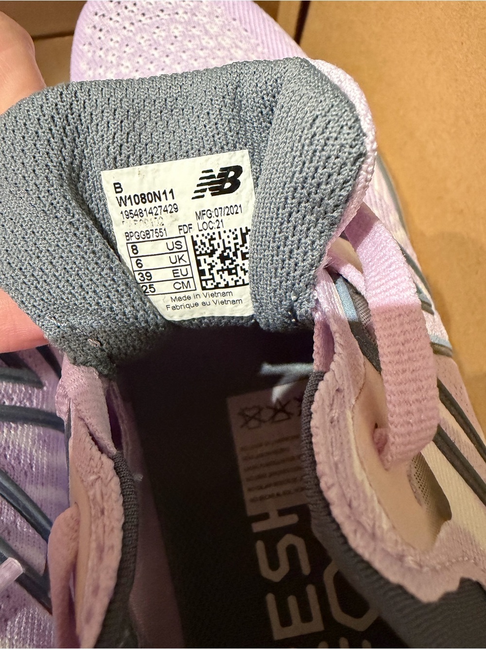 New Balance Fresh Foam 1080 v11 - astral glow - brand new size 8 - Picture 4 of 5